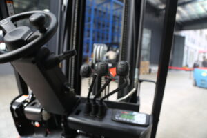 Электрический погрузчик EP CPD18F8 2W300 Без ПСМ