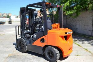 Дизельный погрузчик вилочный Doosan D30S-5